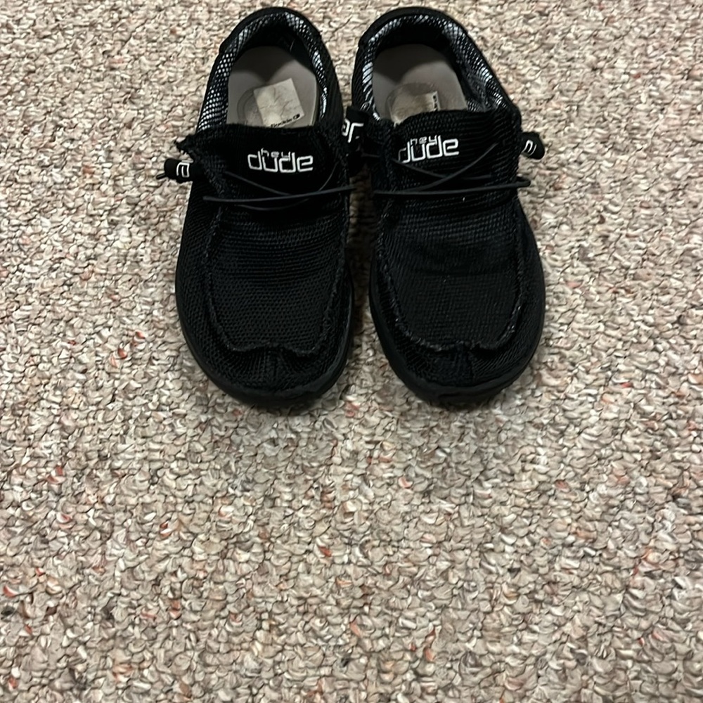 Hey dudes youth size 5